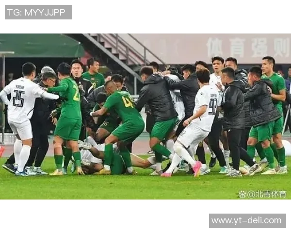 足球明星因违反体育规则遭重罚引发公众热议与舆论风波 足球明星因违反体育规则遭重罚引发公众热议与舆论风波