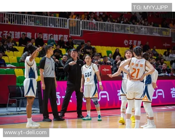 重庆篮球队在世界杯舞台上的拼搏历程与荣耀时刻全景回顾 重庆篮球队在世界杯舞台上的拼搏历程与荣耀时刻全景回顾